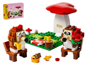Конструктор LEGO Icons Романтический пикник ежиков, 166 деталей