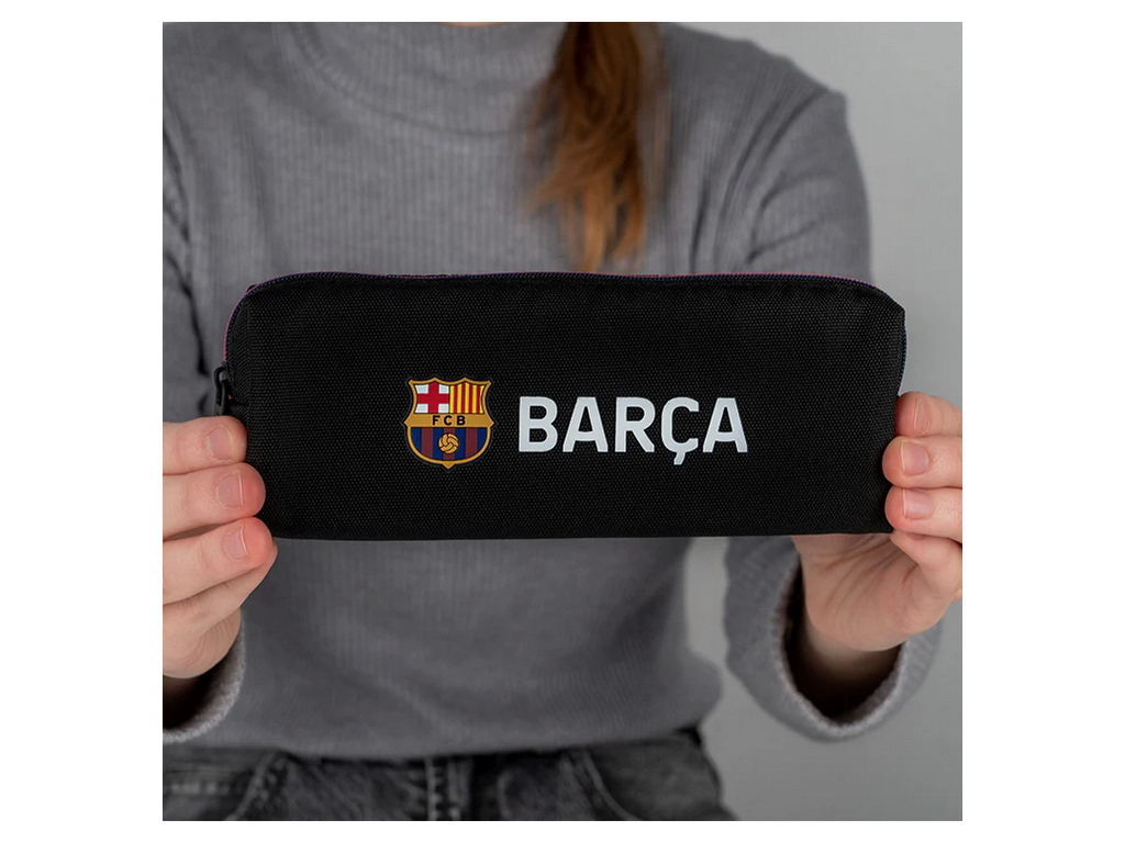 Пенал FC Barcelona, Kite