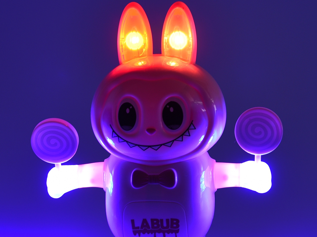 Музична іграшка Labubu 01-23, 22 см,танцює, 3 кольори