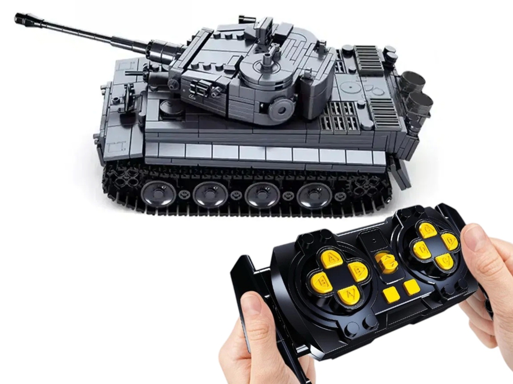 Конструктор Танк 28 см. 814 деталей. M38-B0851