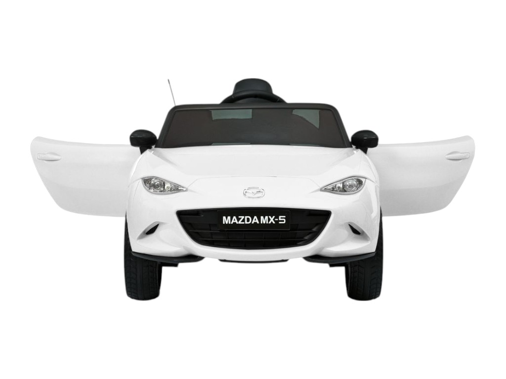 Электромобиль детский белый с пультом, музыкой, фарами и сиденьем из экокожи.