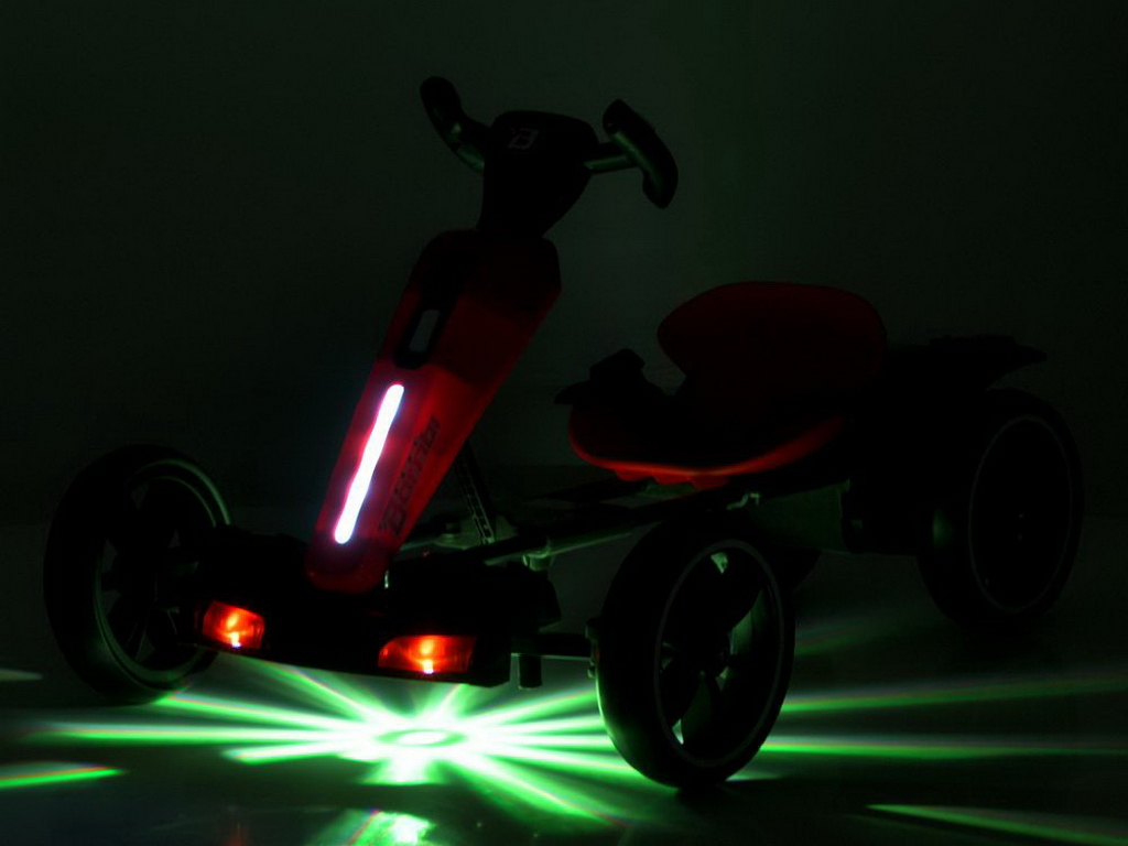 Электрокарт Bambi Кart M 6277EBR-3, 2х35W, 1х12V/4,5AH, EVA колеса, Bluetooth