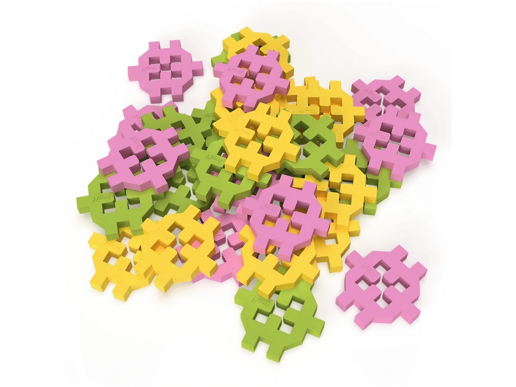 Конструктор Trefl Connect с игровой фигуркой Bea, 35 элементов