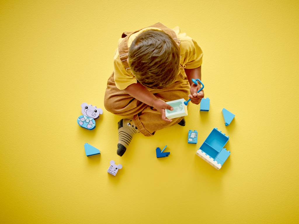 Конструктор LEGO DUPLO My First Время принимать ванную, 15 деталей