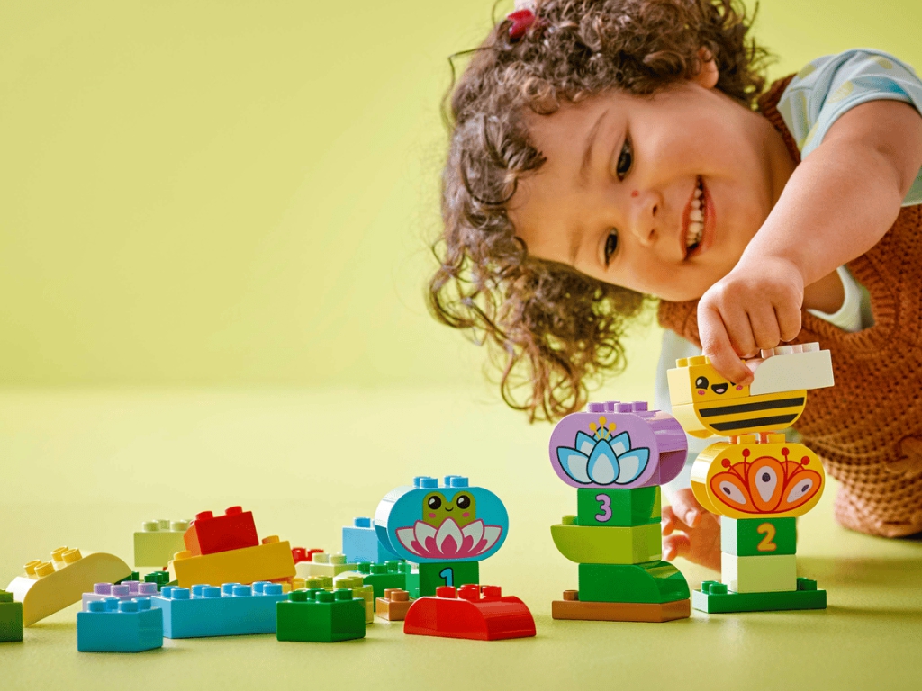 Конструктор LEGO DUPLO Town Творческий сад и цветы, 45 деталей