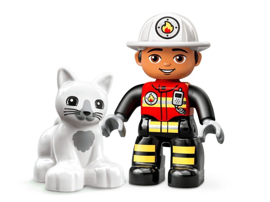 Конструктор LEGO DUPLO Town Пожежна машина зі шлангом і пожежником, 28 деталей