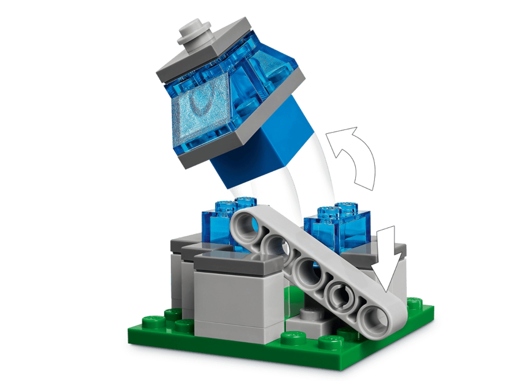 Конструктор LEGO Minecraft Напад на село з повітряною кулею Гаста, 555 деталей