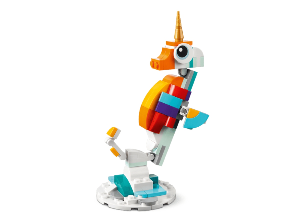 Конструктор LEGO Creator 3 в 1 Магический единорог, 145 деталей