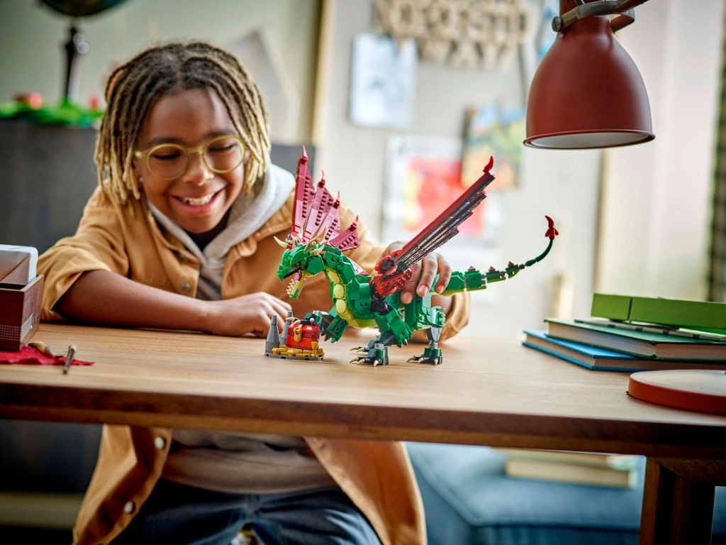 Конструктор LEGO Creator Середньовічний дракон, 715 деталей