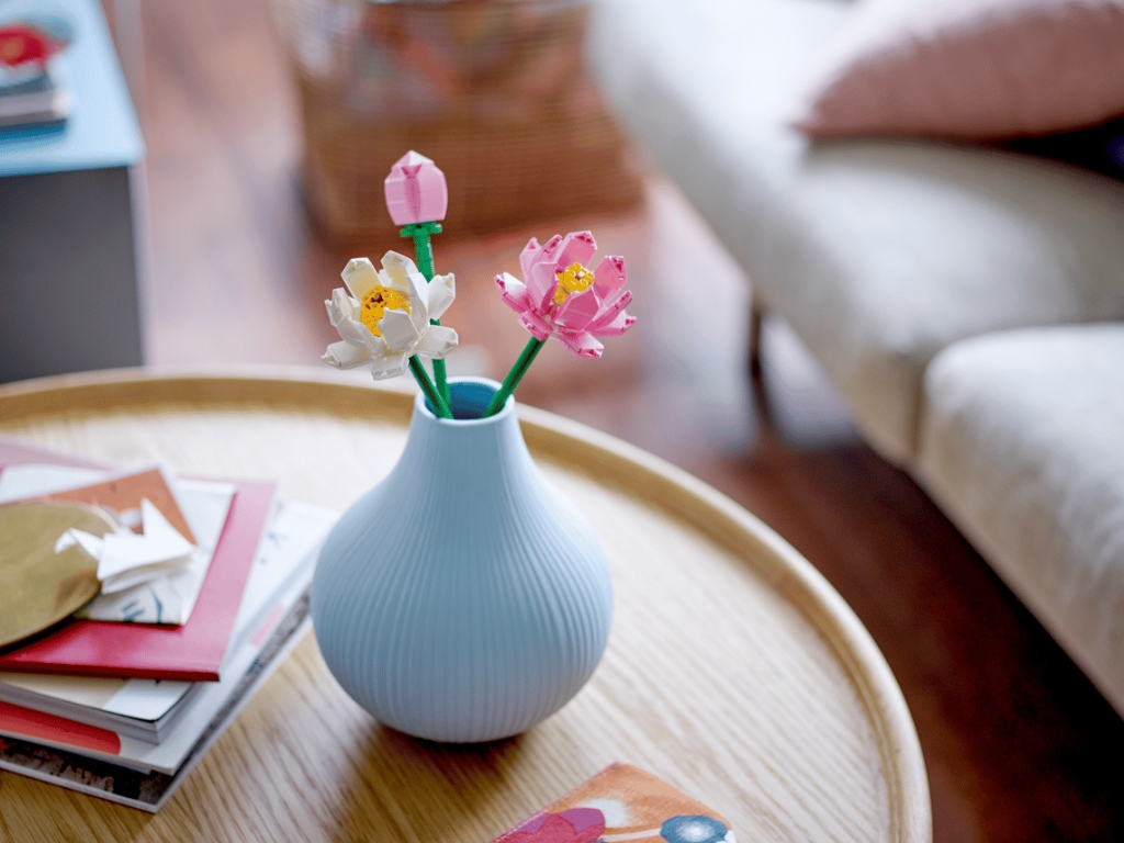 Конструктор LEGO Botanicals Цветы лотоса, 220 деталей