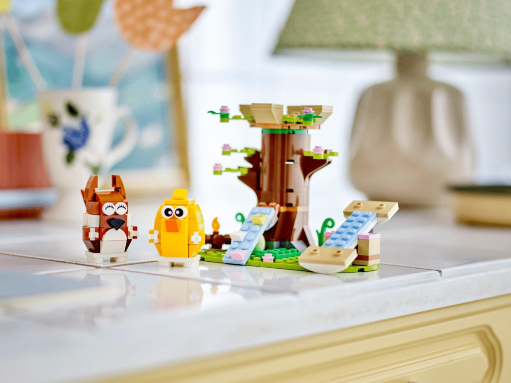 Конструктор LEGO Iconic Весенняя площадка для животных, 172 детали