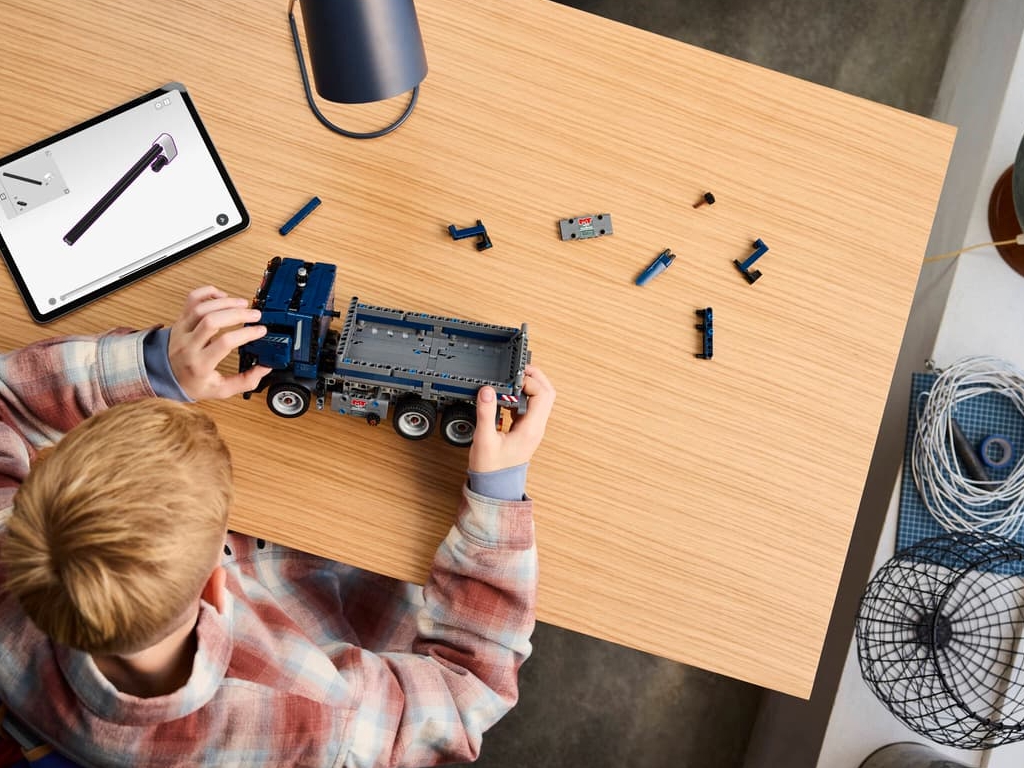 Конструктор LEGO Technic Самосвал, 462 детали