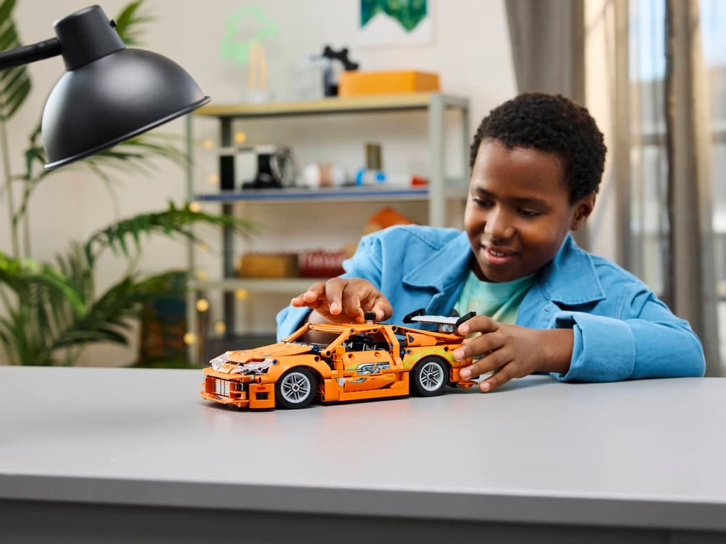 Конструктор LEGO Technic Fast and Furious Toyota Supra MK4, 810 деталей