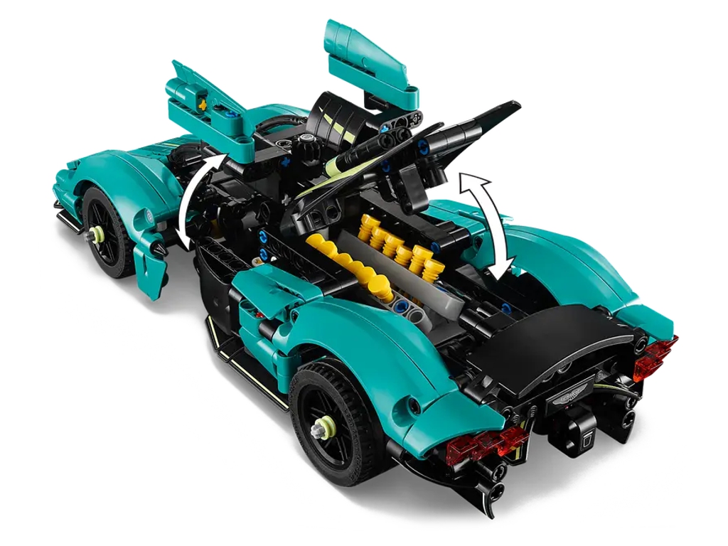 Конструктор LEGO Technic Aston Martin Valkyrie, 707 деталей