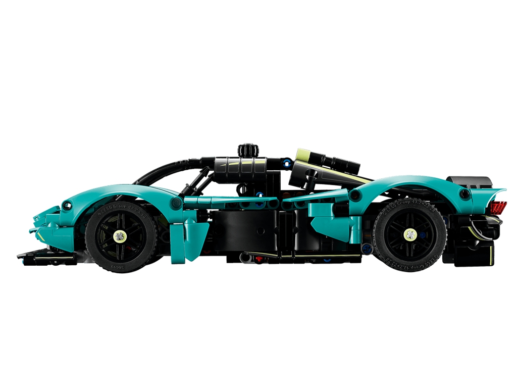 Конструктор LEGO Technic Aston Martin Valkyrie, 707 деталей