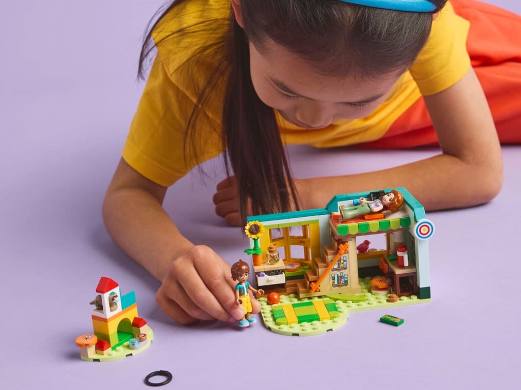 Конструктор LEGO Friends Комната Отом, 222 детали