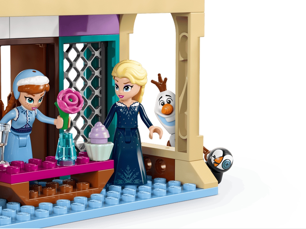 Конструктор LEGO Disney Princess Замёрзший замок в королевстве Эрендел, 177 деталей