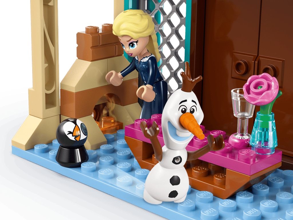 Конструктор LEGO Disney Princess Замёрзший замок в королевстве Эрендел, 177 деталей