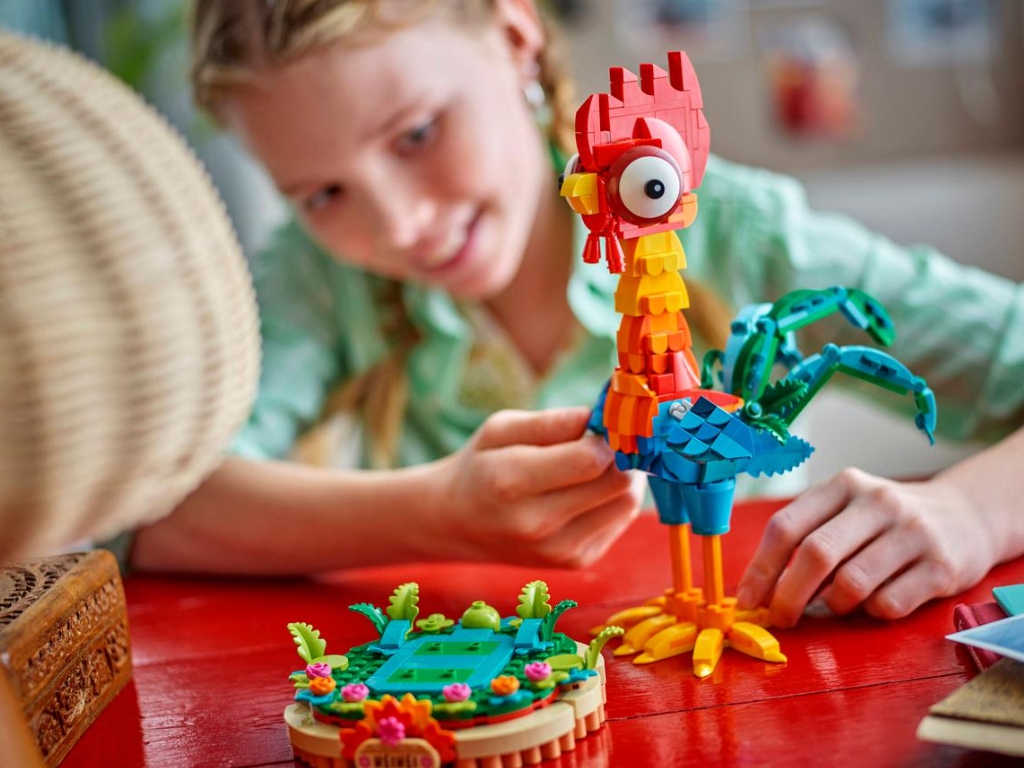 Конструктор LEGO Disney Princess Ай-ай, 566 деталей