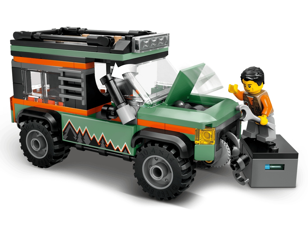 Конструктор LEGO City Позашляхова гірська вантажівка 4×4, 221 деталь