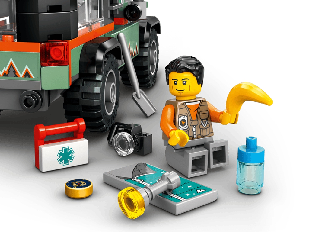 Конструктор LEGO City Позашляхова гірська вантажівка 4×4, 221 деталь