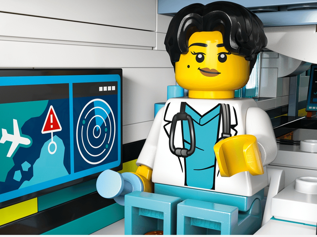 Конструктор LEGO City Самолет скорой медицинской помощи, 403 детали