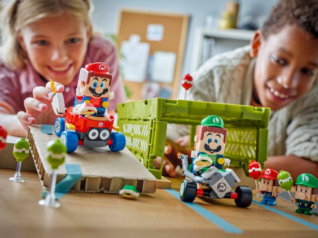 Конструктор LEGO Super Mario Марио Kart Baby Mario vs. Baby Luigi, 321 деталь