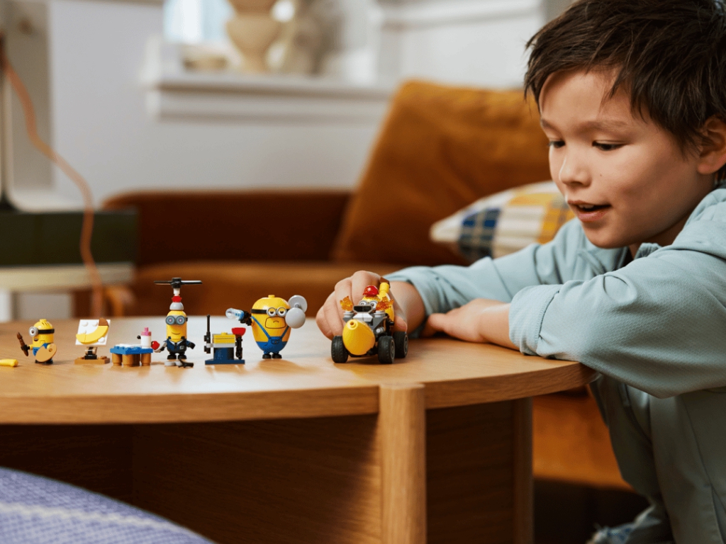 Конструктор LEGO Despicable Me Посіпаки й банановий автомобіль, 136 деталей