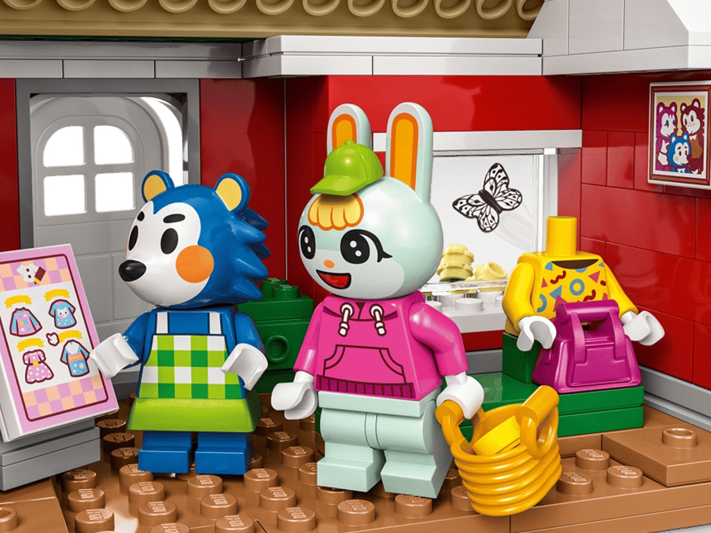 Конструктор LEGO Animal Crossing Магазин одежды Able Sisters, 322 детали