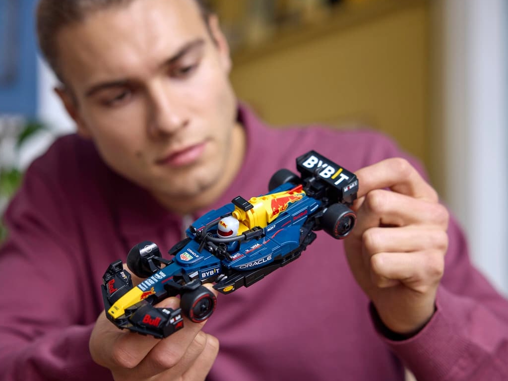 Конструктор Speed Champions Автомобіль для перегонів F1 Oracle Red Bull Racing RB20, 251 деталь